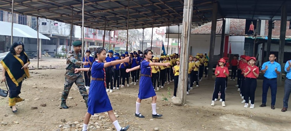 Assam Rifles at Ghaspani under the aegis of HQ 6 Sect AR/HQ IGAR (N) participated in the inaugural ceremony of the 16th annual sports meet of Highland Hall Higher Secondary School, Naga United village on March 15. As chief guest of the ceremony, the Assam Rifles Company Commander, Major Ranjeet Kumar motivated the students to proactively participate in the sports meet league duly emphasising the significance of sportsmanship as also excel in co-curricular activities and customarily declared open the annual sports meet. The event was attended by around 700 students and 25 school staff. (Photo Courtesy: HQ IGAR (N))